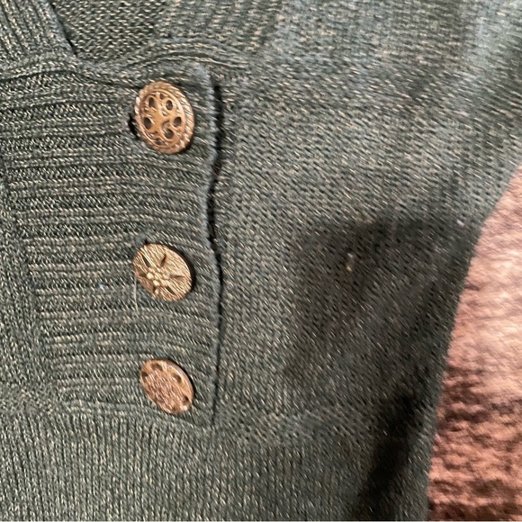 BKE Beautiful Green‎ Sweater! size medium v- neck - Picture 3 of 5